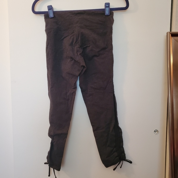 Victoria's Secret VSX Sport | Black Capri Legging - Picture 2 of 8